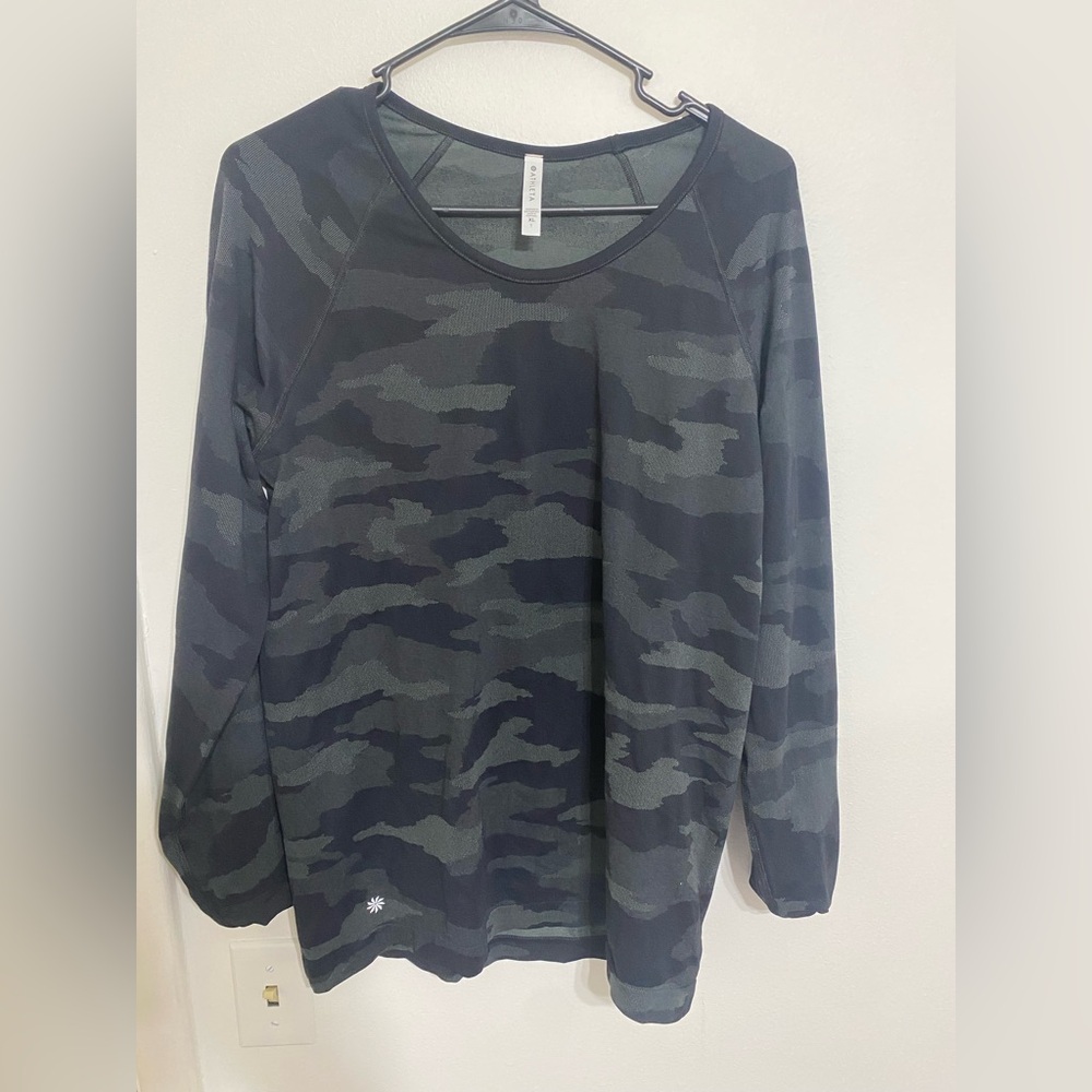 NWT Athleta Black Camo speedlight long sleeve top.